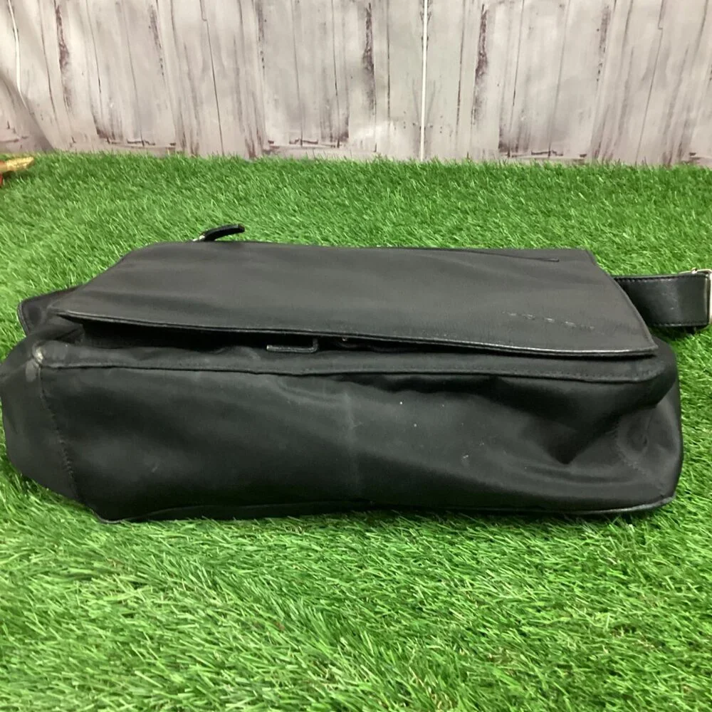 Vintage Fossil Classic Black Leather Briefcase Messanger Bag